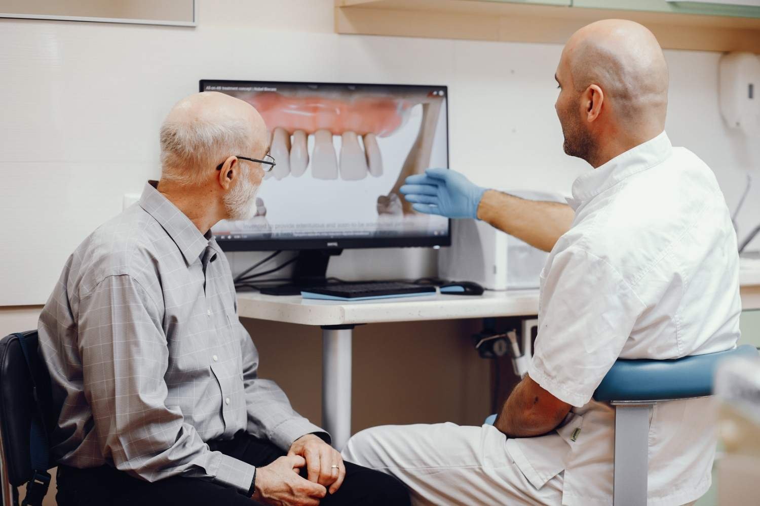 Dental Implant Specialist in Ghaziabad