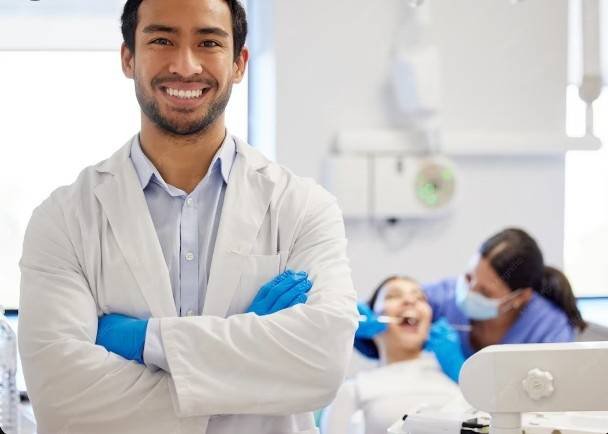 Dentist in Greater Noida West